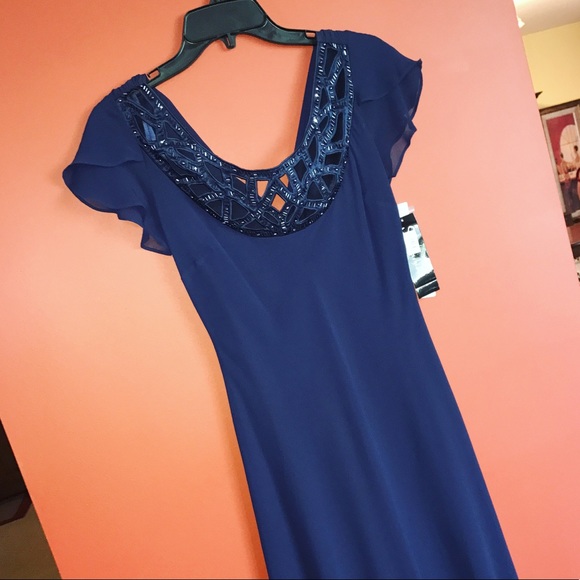 Embellished Cutout Neckline Chiffon Dress - Picture 3 of 4